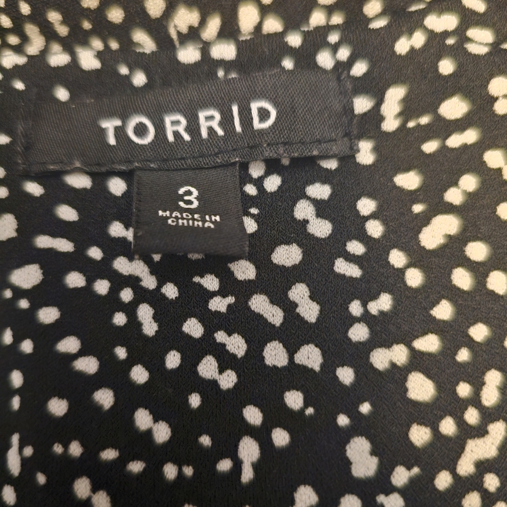 Torrid Black and White Patterned Blazer - Picture 3 of 3